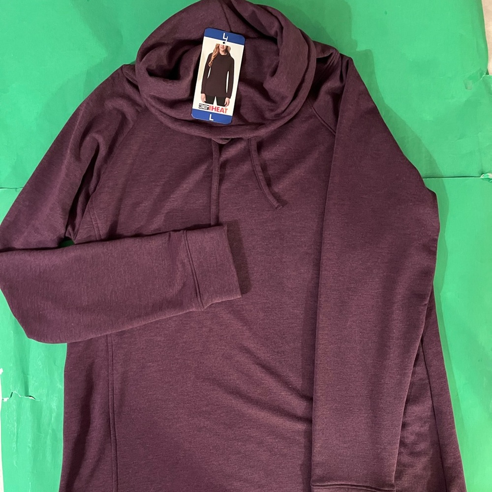 32 DEGREE HEAT. Womens hoodie. Soft, snuggly. Size L